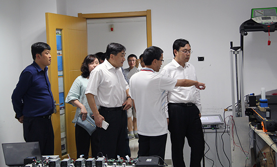 1661302475562163.png 2016-08-17 南京秦淮区区长林涛视察杰迈视讯 (2).png