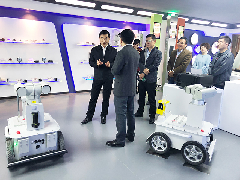 1661320818965069.png 南京秦淮区委书记林涛一行来访参观杰迈视讯图片3.png