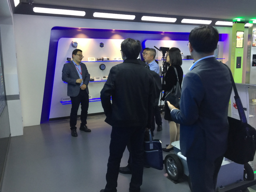 1661326740138285.png 江苏省侨联一行参观考察杰迈视讯图片3.png